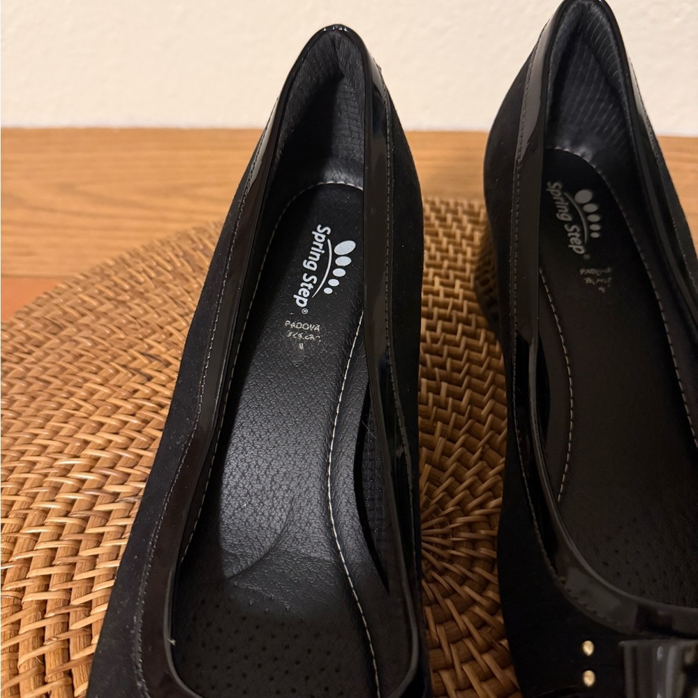 Spring Step Black Bow Block-Heel Pumps - Picture 6 of 10